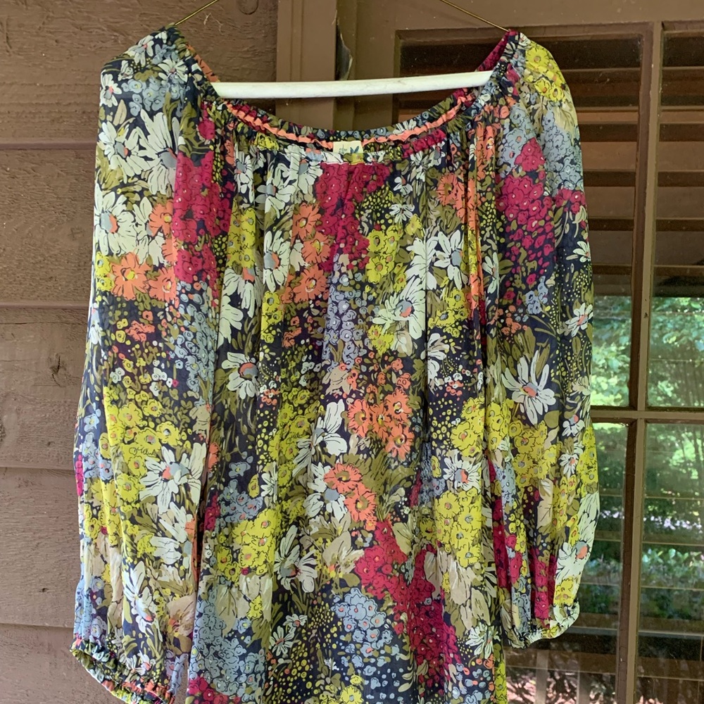 Anthropologie 100% silk top sheer - flowers - size M